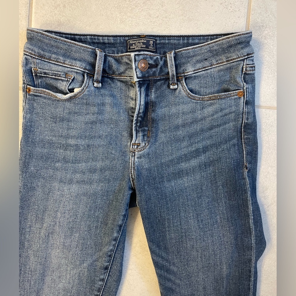 Abercrombie, Harper Low Rise Ankle Jean, size 26